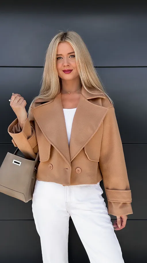 Modny pudełkowy płaszcz BEŻOWY one size - R014B