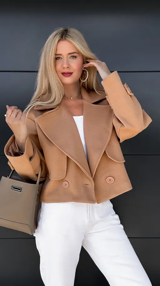 Modny pudełkowy płaszcz BEŻOWY one size - R014B