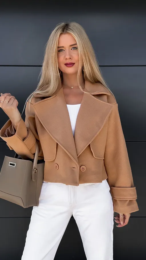 Modny pudełkowy płaszcz BEŻOWY one size - R014B