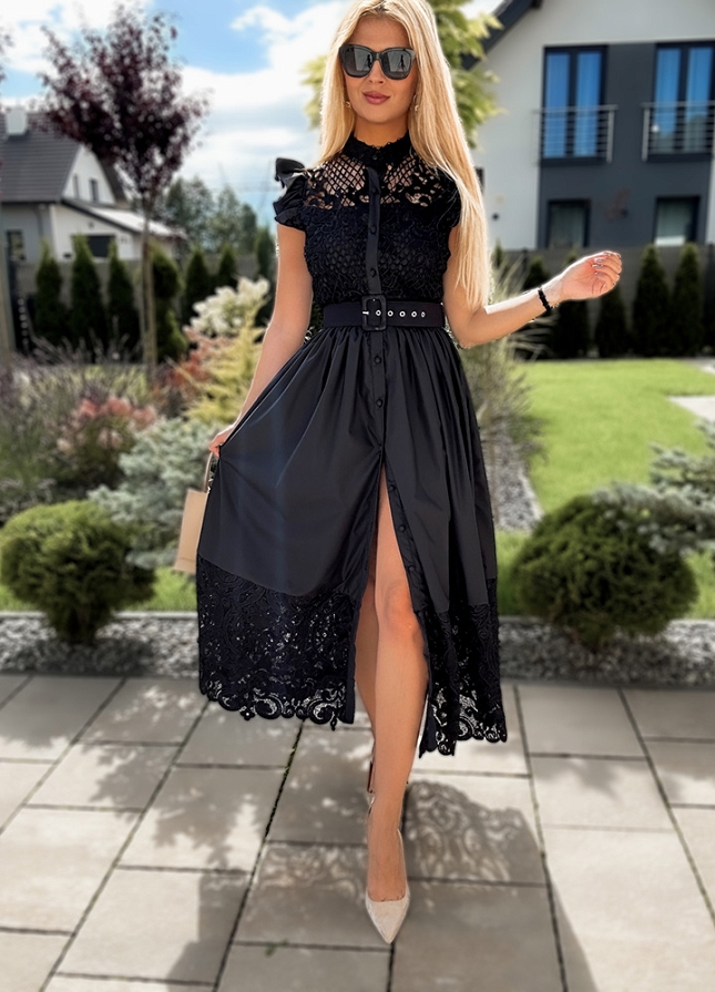 Czarna elegancka MAXI sukienka zdobiona koronką z paskiem - M796A