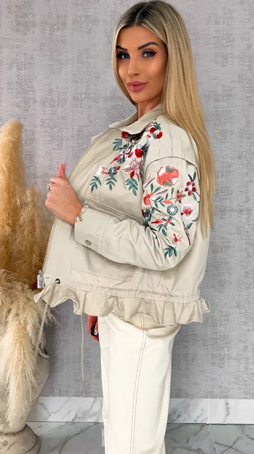 Ekskluzywna wiosenna kurtka BOHO z haftowanymi kwiatami ONE SIZE - R714