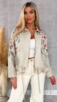 Ekskluzywna wiosenna kurtka BOHO z haftowanymi kwiatami ONE SIZE - R714