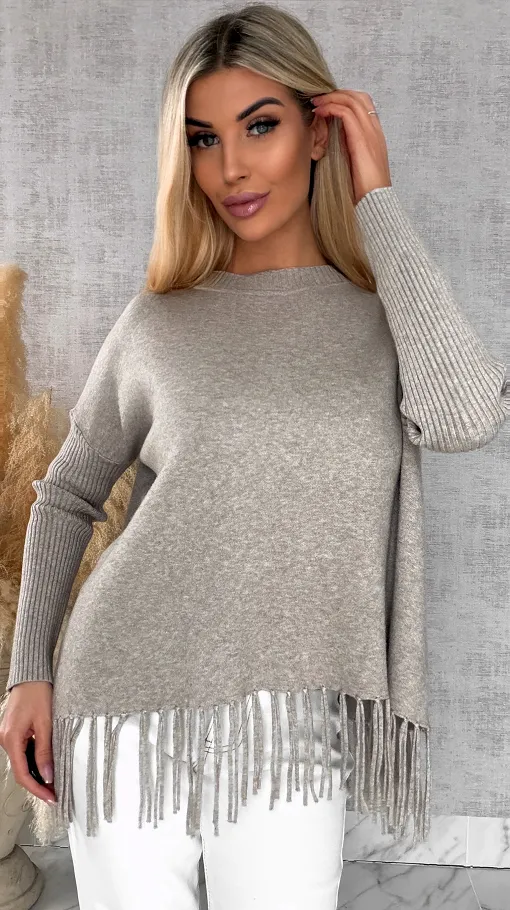 Beżowy gładki sweter z frędzlami ONE SIZE wiskoza - R650A
