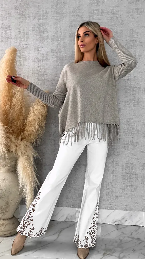 Beżowy gładki sweter z frędzlami ONE SIZE wiskoza - R650A