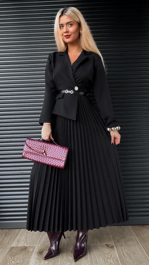 Czarna długa MAXI sukienka z plisowanym dołem ONE SIZE - R281A