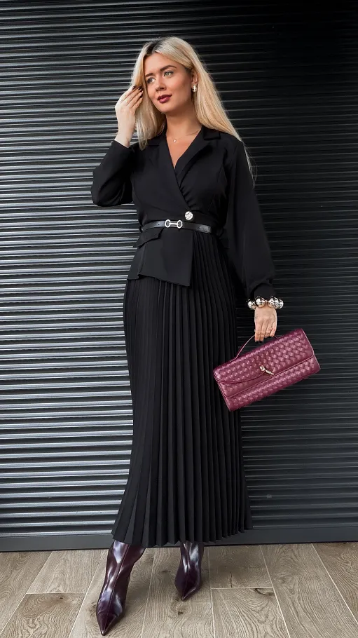 Czarna długa MAXI sukienka z plisowanym dołem ONE SIZE - R281A