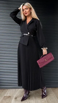 Czarna długa MAXI sukienka z plisowanym dołem ONE SIZE - R281A