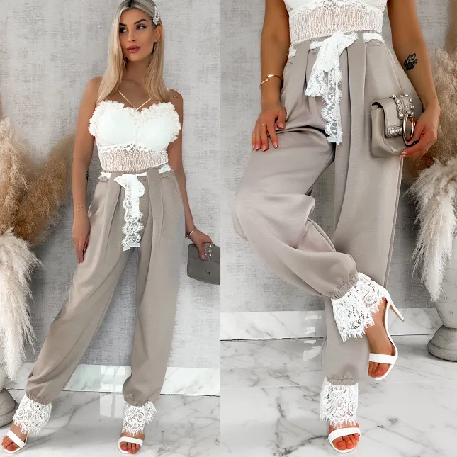 Wiosenne beżowe spodnie zdobione białą koronką ONE SIZE - R896A