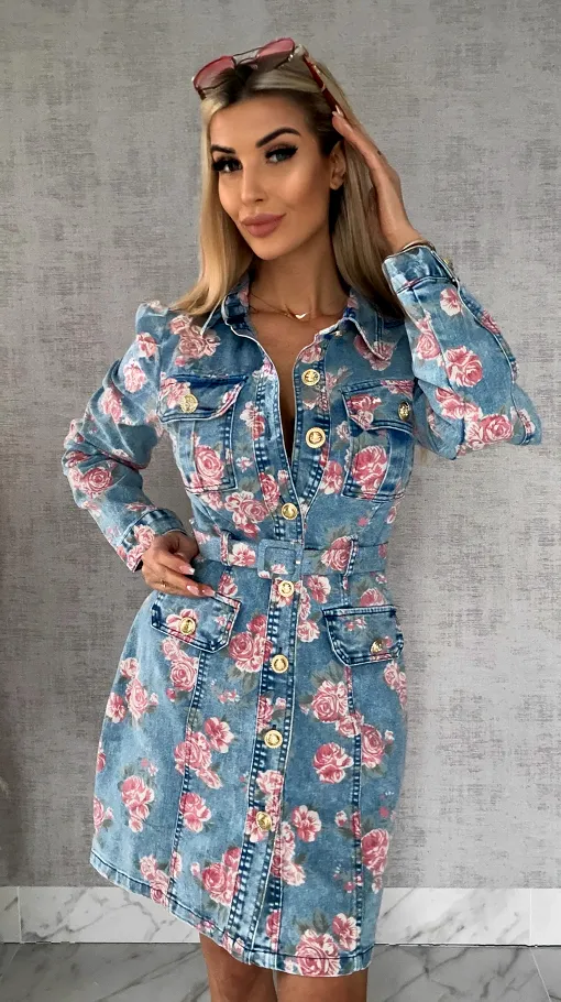 Elastyczna jeansowa sukienka w kolorowe kwiaty BLUE JEANS - R628