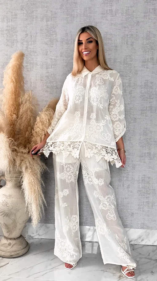 Piękny wiosenny BOHO komplet z bawełny koszula + spodnie ONE SIZE ecru - R647A