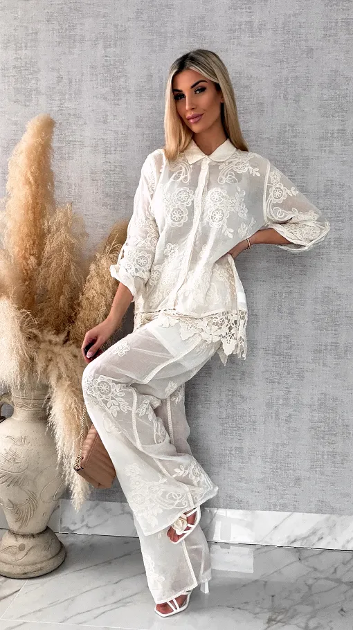 Piękny wiosenny BOHO komplet z bawełny koszula + spodnie ONE SIZE ecru - R647A