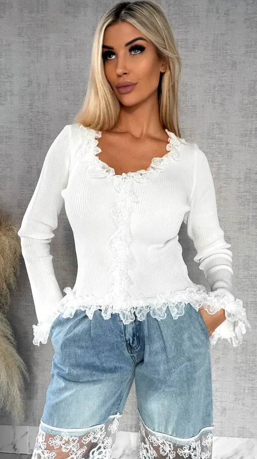 Modna dzianinowy bluzka z koronką i dzwonami ONE SIZE biała - R442