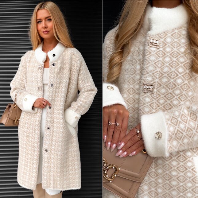 Ekskluzywny jasny płaszcz ALPAKA w modnym wzorze ONE SIZE - S388