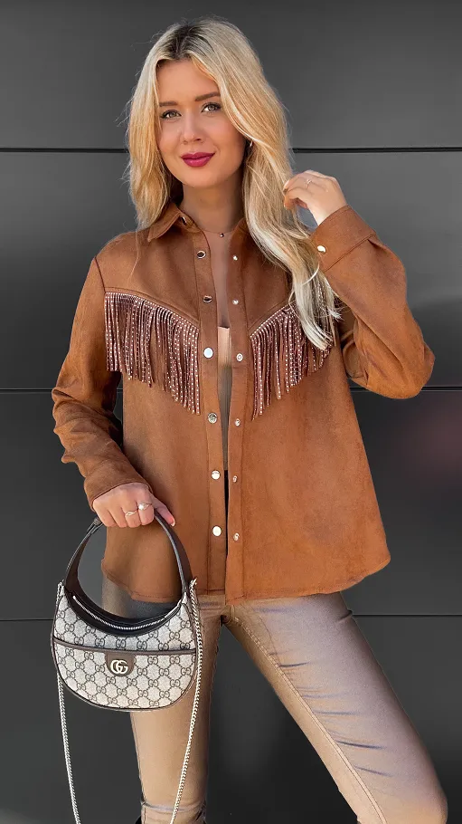 Modna zamszowa koszula z frędzlami w kolorze toffi ONE SIZE - R087