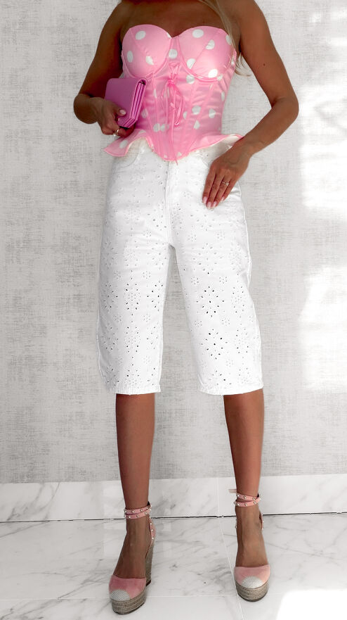 Jeansowe ażurowe bermudy WHITE JEANS haftowane - S189