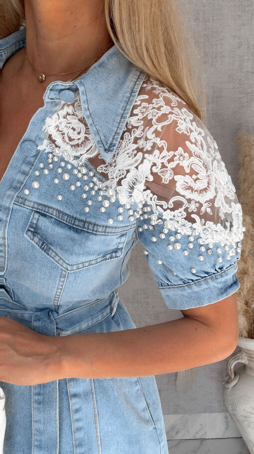 Premium jeansowa sukienka z ozdobnymi ramionami BLUE JEANS - S156