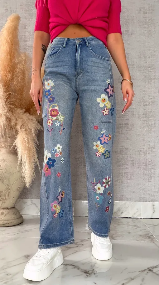 Oryginalne spodnie jeansowe BLUE JEANS z malowanymi kwiatami - R621