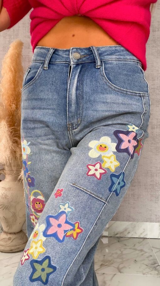 Oryginalne spodnie jeansowe BLUE JEANS z malowanymi kwiatami - R621