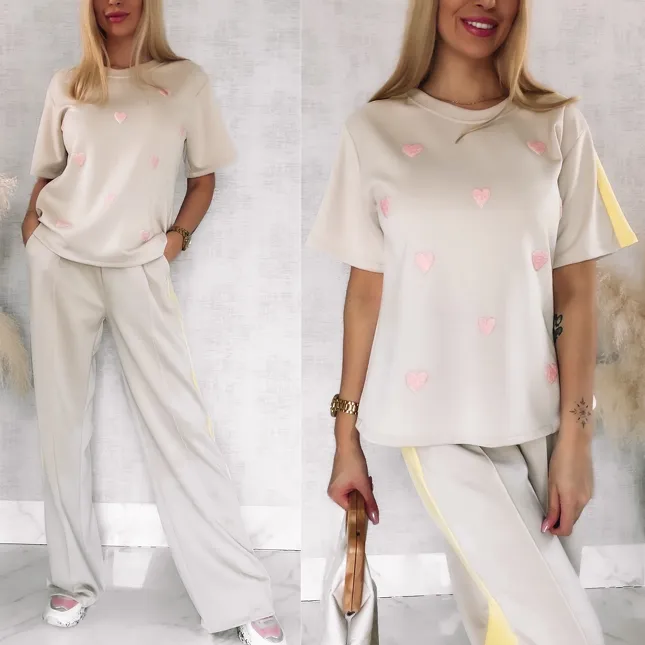 Stylowy komplet dresowy w różowe serduszka ONE SIZE - R895