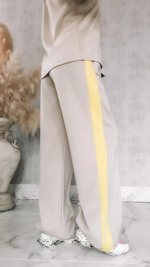 Stylowy komplet dresowy w różowe serduszka ONE SIZE - R895