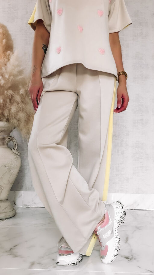 Stylowy komplet dresowy w różowe serduszka ONE SIZE - R895
