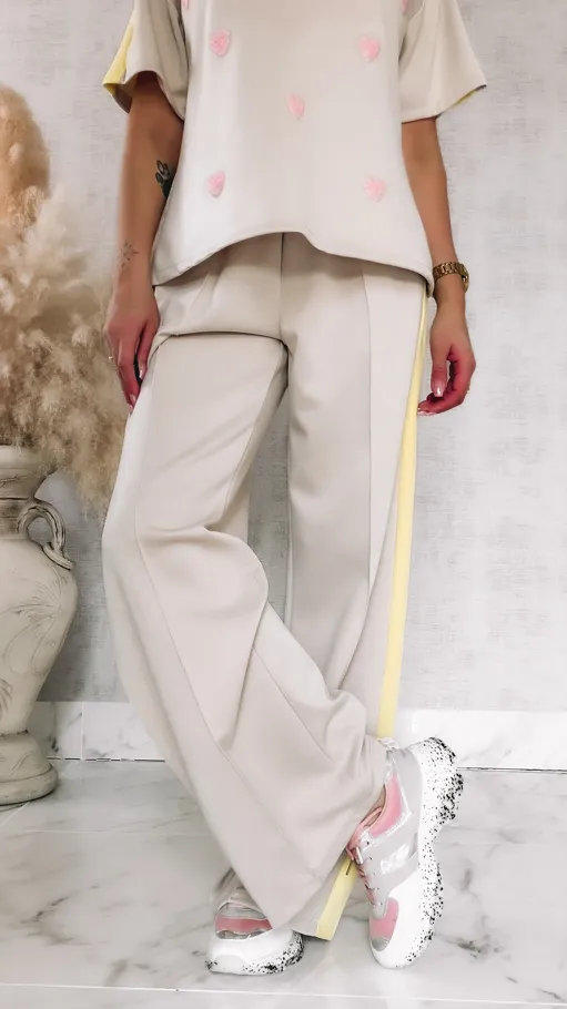 Stylowy komplet dresowy w różowe serduszka ONE SIZE - R895