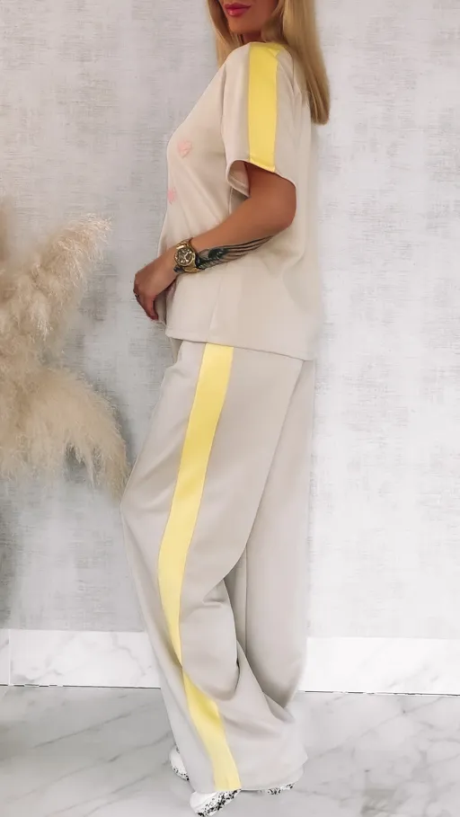 Stylowy komplet dresowy w różowe serduszka ONE SIZE - R895