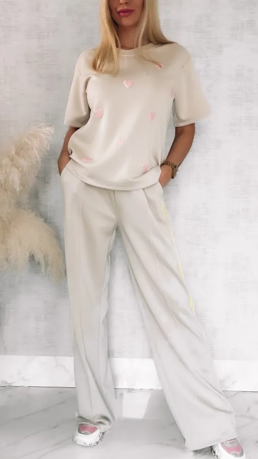 Stylowy komplet dresowy w różowe serduszka ONE SIZE - R895