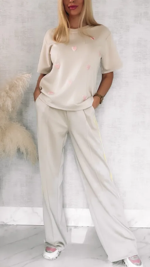 Stylowy komplet dresowy w różowe serduszka ONE SIZE - R895