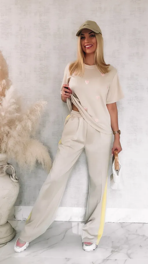 Stylowy komplet dresowy w różowe serduszka ONE SIZE - R895