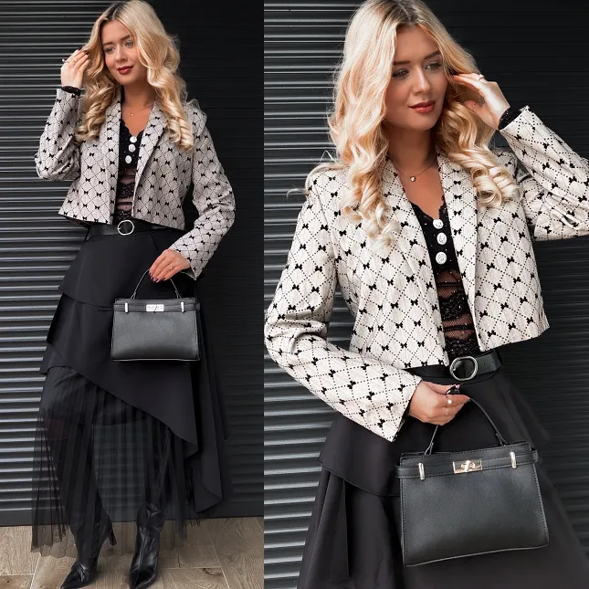 Elegancka krótka marynarka w czarne mini kokardki ONE SIZE - R143