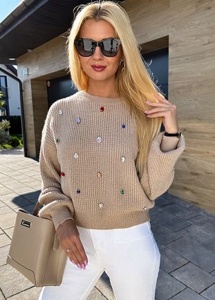 Sweter damski zdobiony kolorowymi kamieniami BEŻOWY - M178A