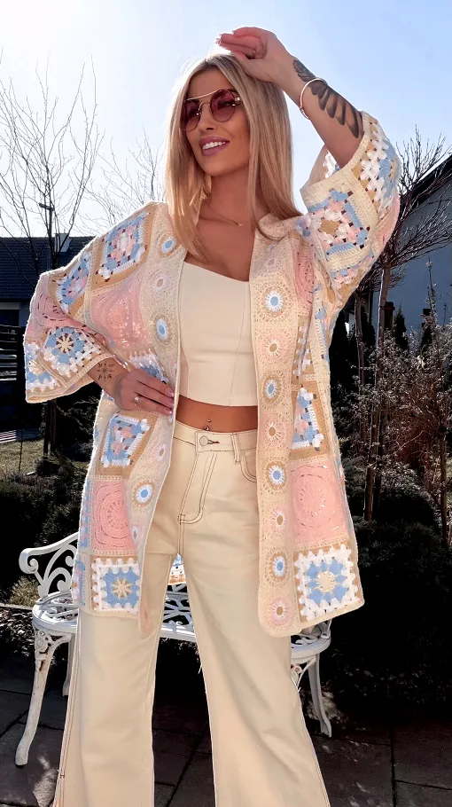 Wiosenna szydełkowa narzutka ONE SIZE różowo-niebieska - R645E