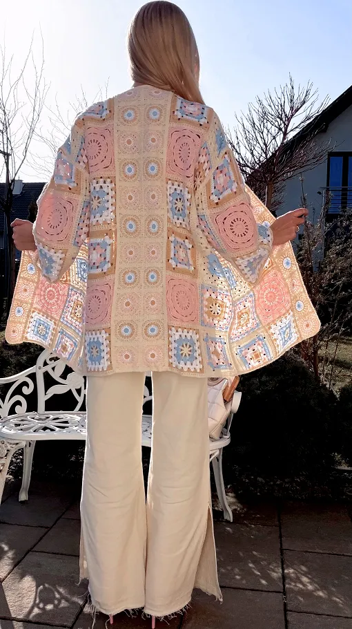 Wiosenna szydełkowa narzutka ONE SIZE różowo-niebieska - R645E