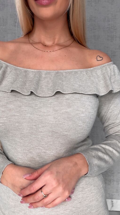 Mięciutki lekki sweter z wiskozy z falbanką BEŻ one size - R649