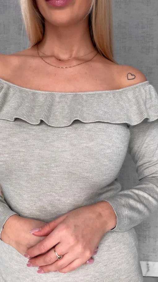 Mięciutki lekki sweter z wiskozy z falbanką BEŻ one size - R649