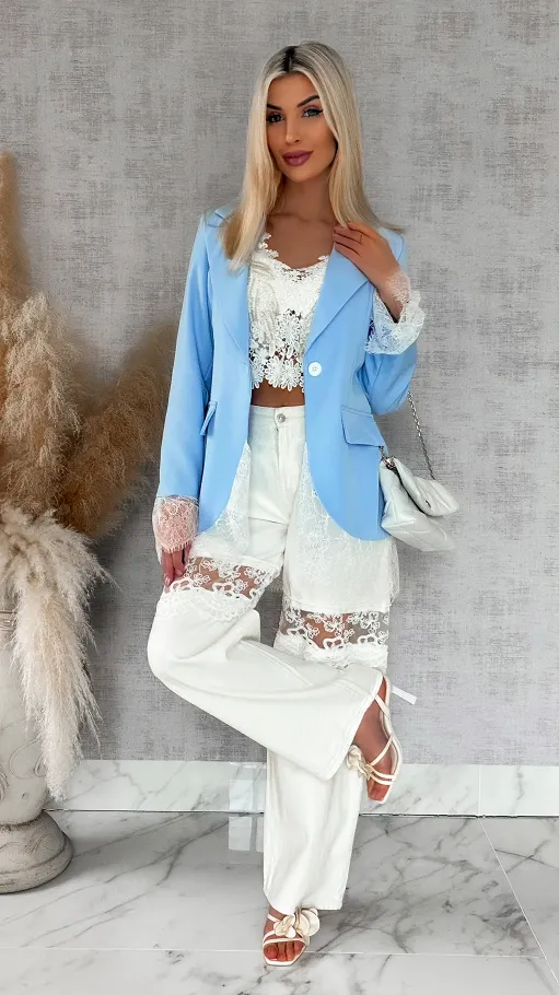 Elegancka niebieska marynarka wykończona koronką ONE SIZE - R899C