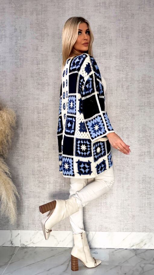 Wiosenna szydełkowa narzutka ONE SIZE blue - R645