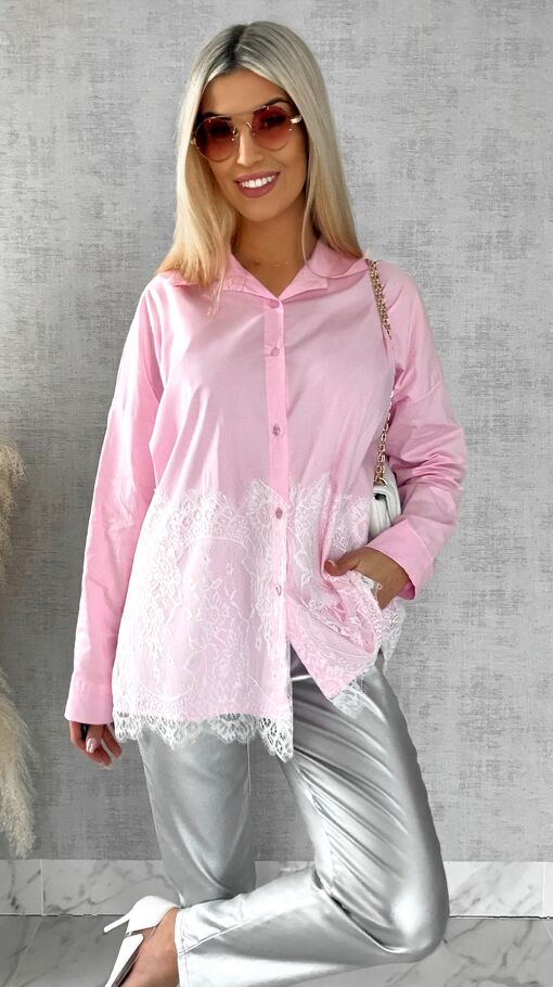 Bawełniana pastelowa koszula z białą koronką ONE SIZE pink - R526A