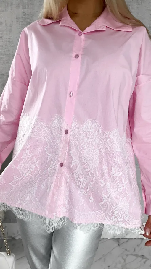 Bawełniana pastelowa koszula z białą koronką ONE SIZE pink - R526A