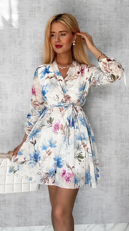 Mini sukienka w RÓŻOWO-NIEBIESKIE haftowane i malowane kwiaty ONE SIZE - P441B