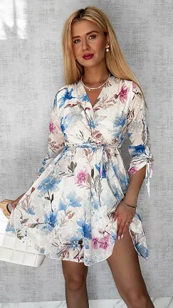 Mini sukienka w RÓŻOWO-NIEBIESKIE haftowane i malowane kwiaty ONE SIZE - P441B