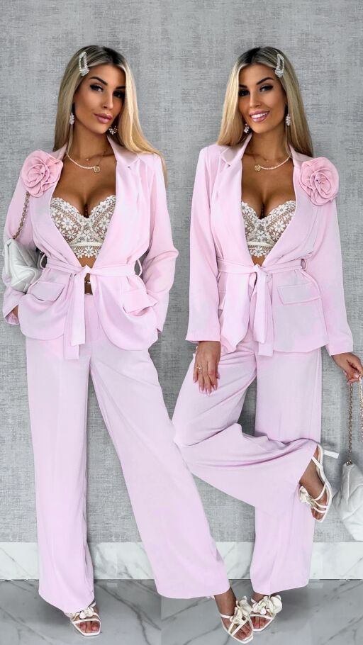 Elegancki różowy komplet z broszką żakiet + spodnie - R547A