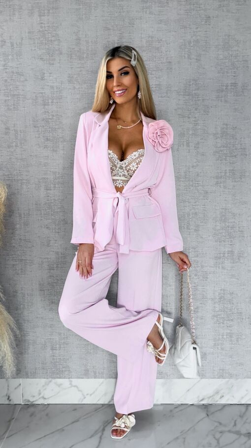 Elegancki różowy komplet z broszką żakiet + spodnie - R547A