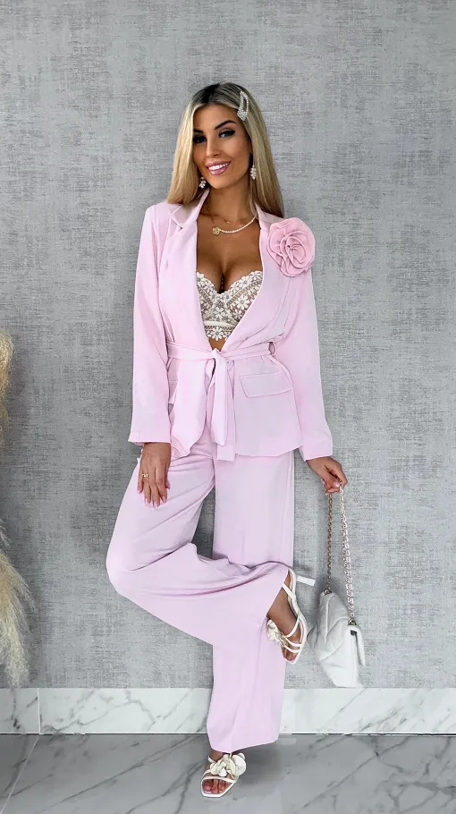 Elegancki różowy komplet z broszką żakiet + spodnie - R547A