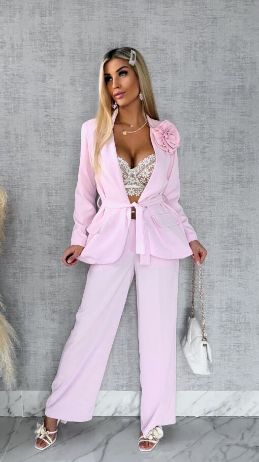 Elegancki różowy komplet z broszką żakiet + spodnie - R547A