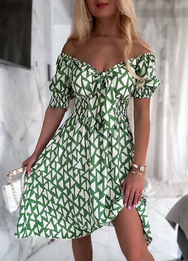 Doskonała sukienka na różne okazje wiązana w dekolcie ZIELONA - N073