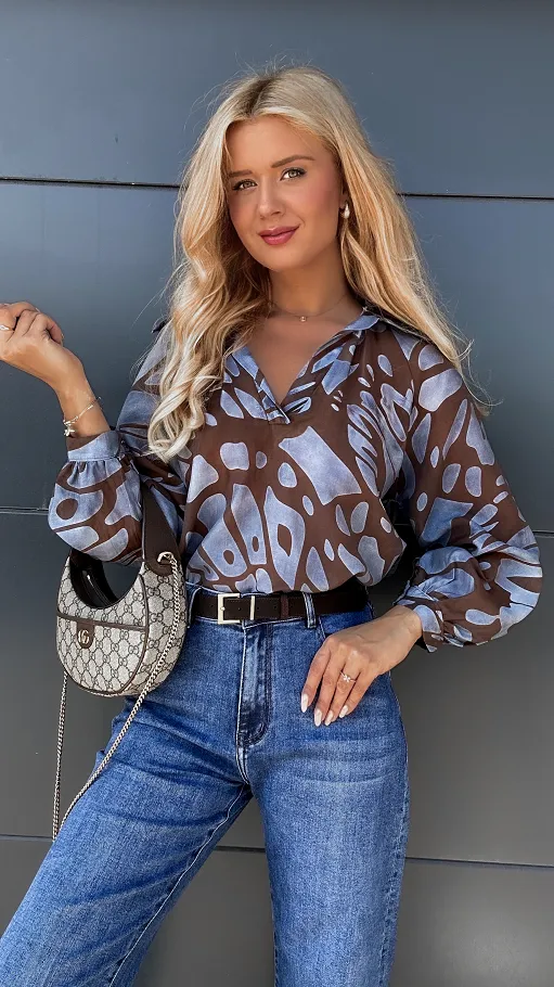 Asymetryczna luźna bluzka z modnym dekoltem ONE SIZE blue - P982