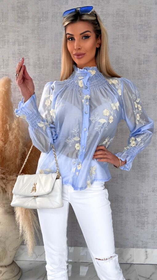 Elegancka błękitna koszula mgiełka w haftowane kwiaty ONE SIZE - R453