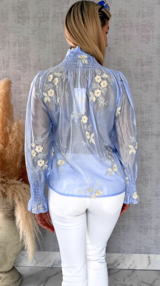 Elegancka błękitna koszula mgiełka w haftowane kwiaty ONE SIZE - R453